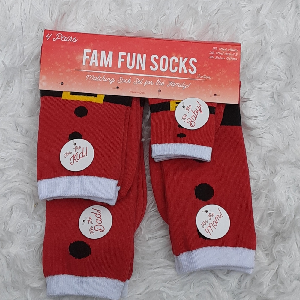 FAMILY FUN SET OF SANTA SOCKS 4 PAIR